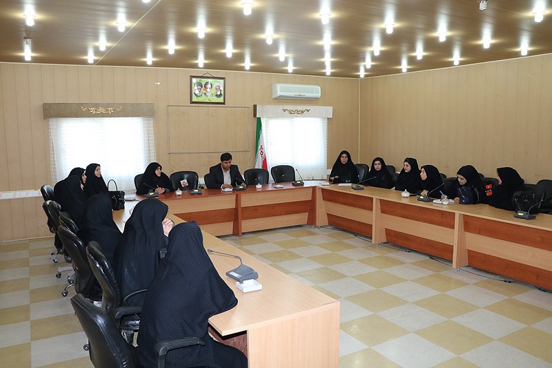 جلسه کمیسیون بانوان شهرستان با ریاست فرماندار برگزار گردید.